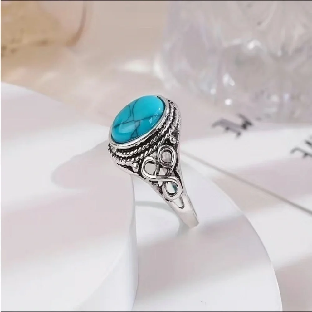 3/$25 Vintage Antique Style Faux Turquoise and Silver Tone Unisex Ring Size 6
